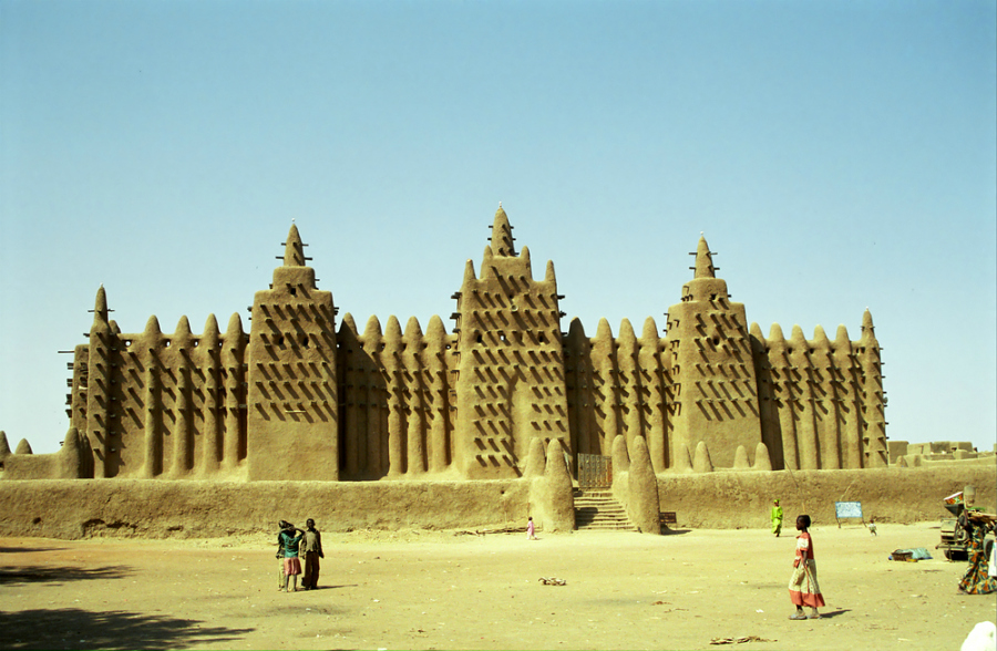 Mud mosque in Djenne, Mali (Shutterstock)