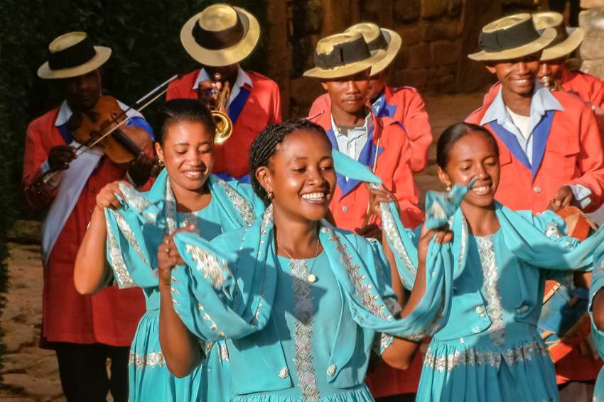 The Hira Gasy troupe, in Antananarivo, Madagascar (Pierre-Yves Babelon / Shutterstock.com)