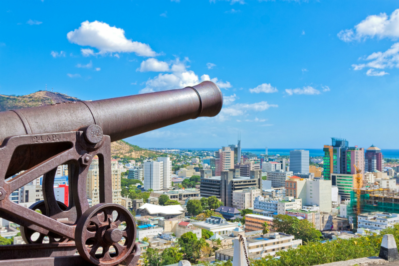 Cannon overlooking Port Louis, Mauritius (Shutterstock)