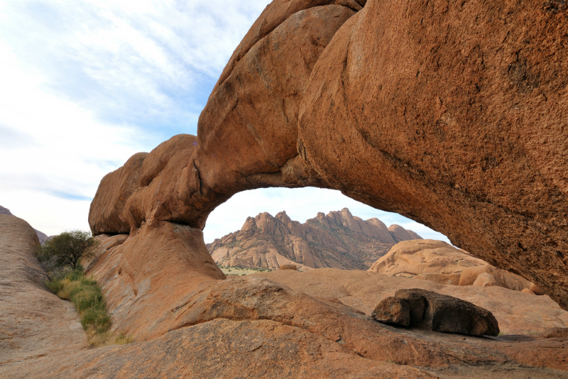 Spitzkoppe, Namibia (Shutterstock) deserts in africa