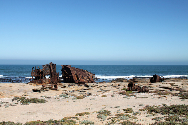 Shipwreck in the Northern Cape (flowcomm / Flickr)