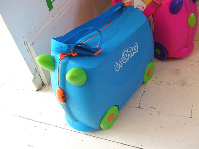 Child suitcase (Christian Heilmann/Wikimedia Commons)
