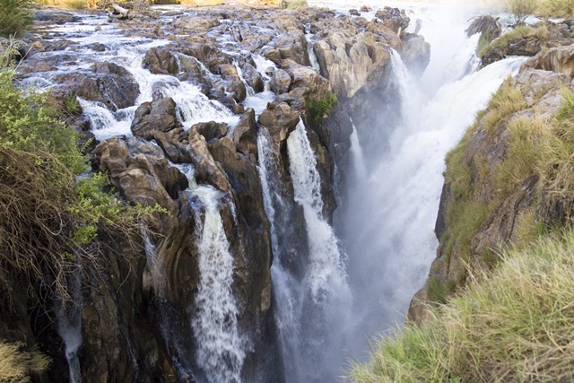 Epupua Falls (http://namibia.11-300mm.de/ / Wikipedia Creative Commons)