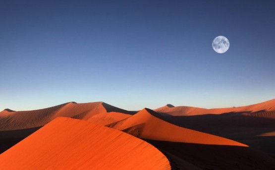 namibia moonrise small