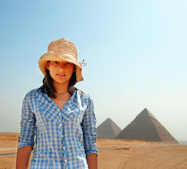 tourist pyramids
