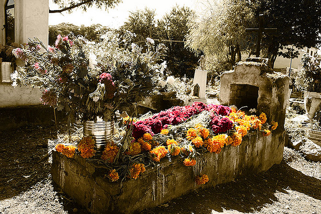 day of the dead tomb