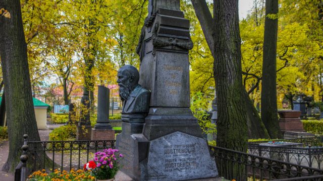 15 Grave Sites Of Authors You Must Visit