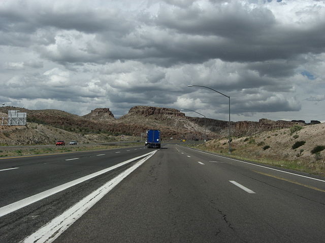 I-40 In Kingman, Arizona (Ken Lund/ Wikimedia Commons)