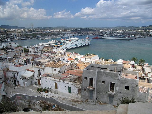 Old Town Harbour, Ibiza (David Sim/ Wikimedia Commons)