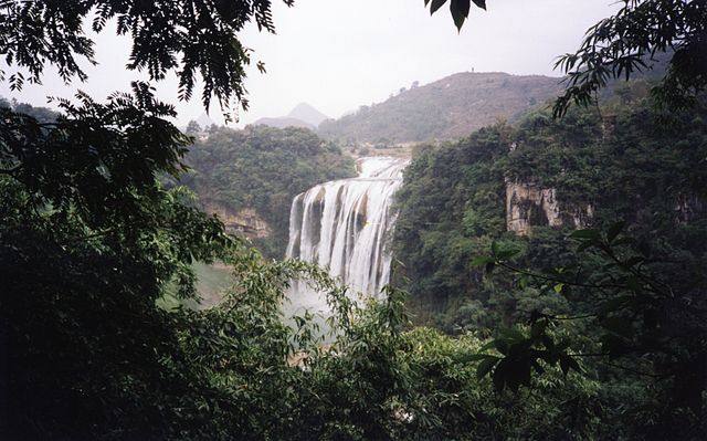 Huangguoshu Waterfall (Whoisgalt/Wikimedia Commons)