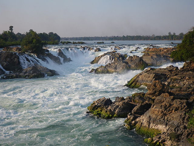 Khone Phapheng Falls (Hiroo Yamagata/ Wikimedia Commons/ Flickr)