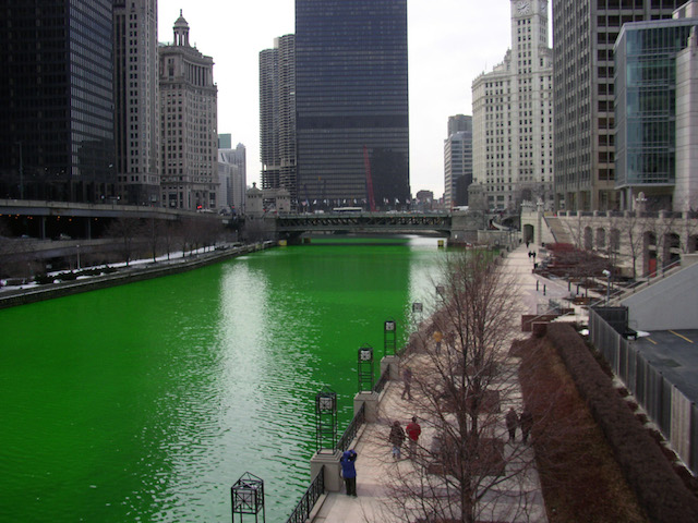 chicago river died green for st patricks day