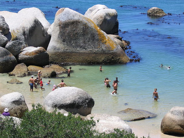 Swimmers_at_Boulders_Beach,_Cape_Town