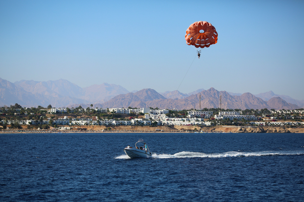 parasailing in egypt