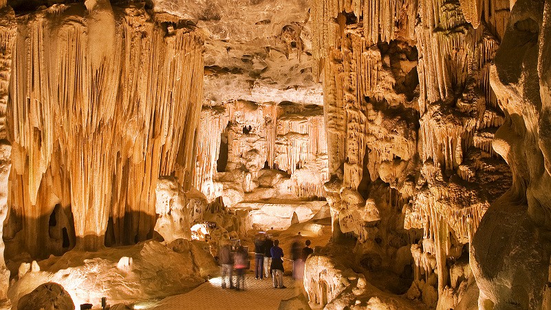 Photo Essay The Splendor Of South African Caves AFKTravel   Cango Caves Wide E1454004104632 